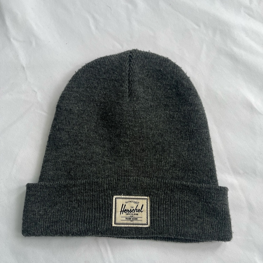 Herschel Classic Knit Beanie Hat Grey Logo Patch One Size